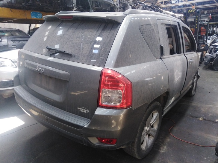  Jeep COMPASS 2011    EN DESARME
